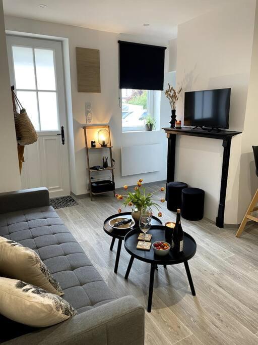 Bel Appartement Sur Cour Plein Centre Ville Et Parking ムーラン エクステリア 写真