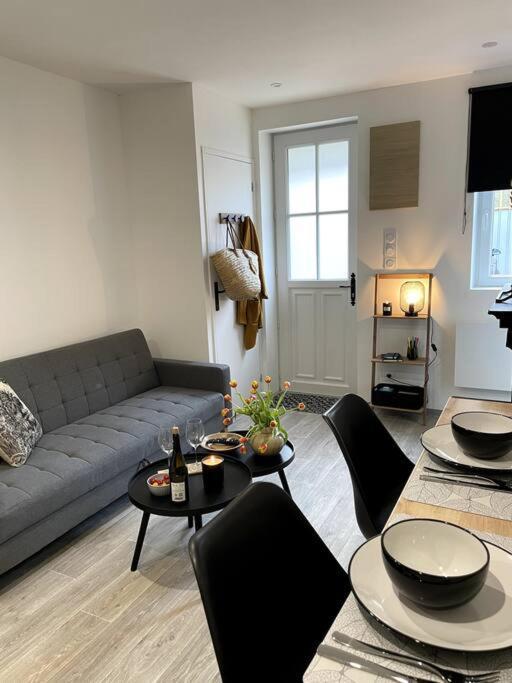 Bel Appartement Sur Cour Plein Centre Ville Et Parking ムーラン エクステリア 写真